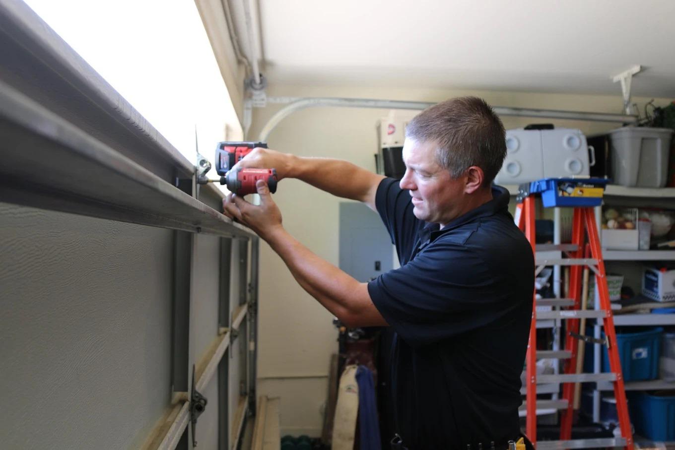 Award-winning Apollo Garage Door Technician in Dallas